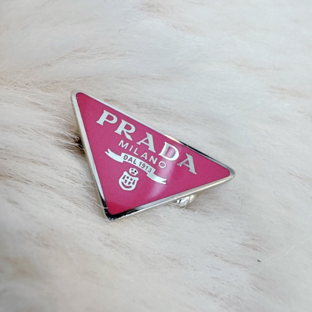 Prada Single Clip-On Earring - Picture 2 of 7